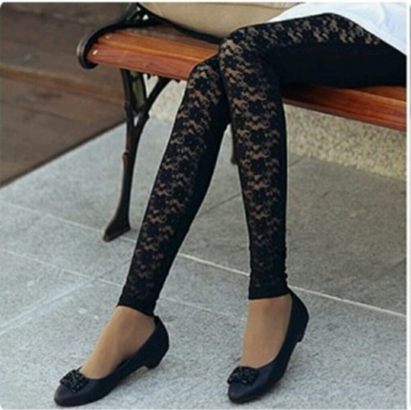 Sz med/lg stretchy lace silky leggings - Picture 4 of 8